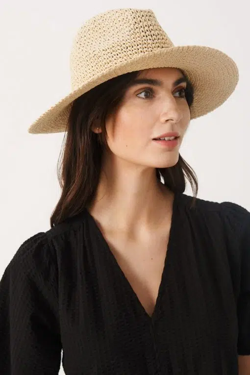 Part Two Pouline Hat Nature Raw