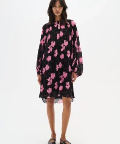 InWear Mendra Dress Cashmere Pink Cut Out Flower